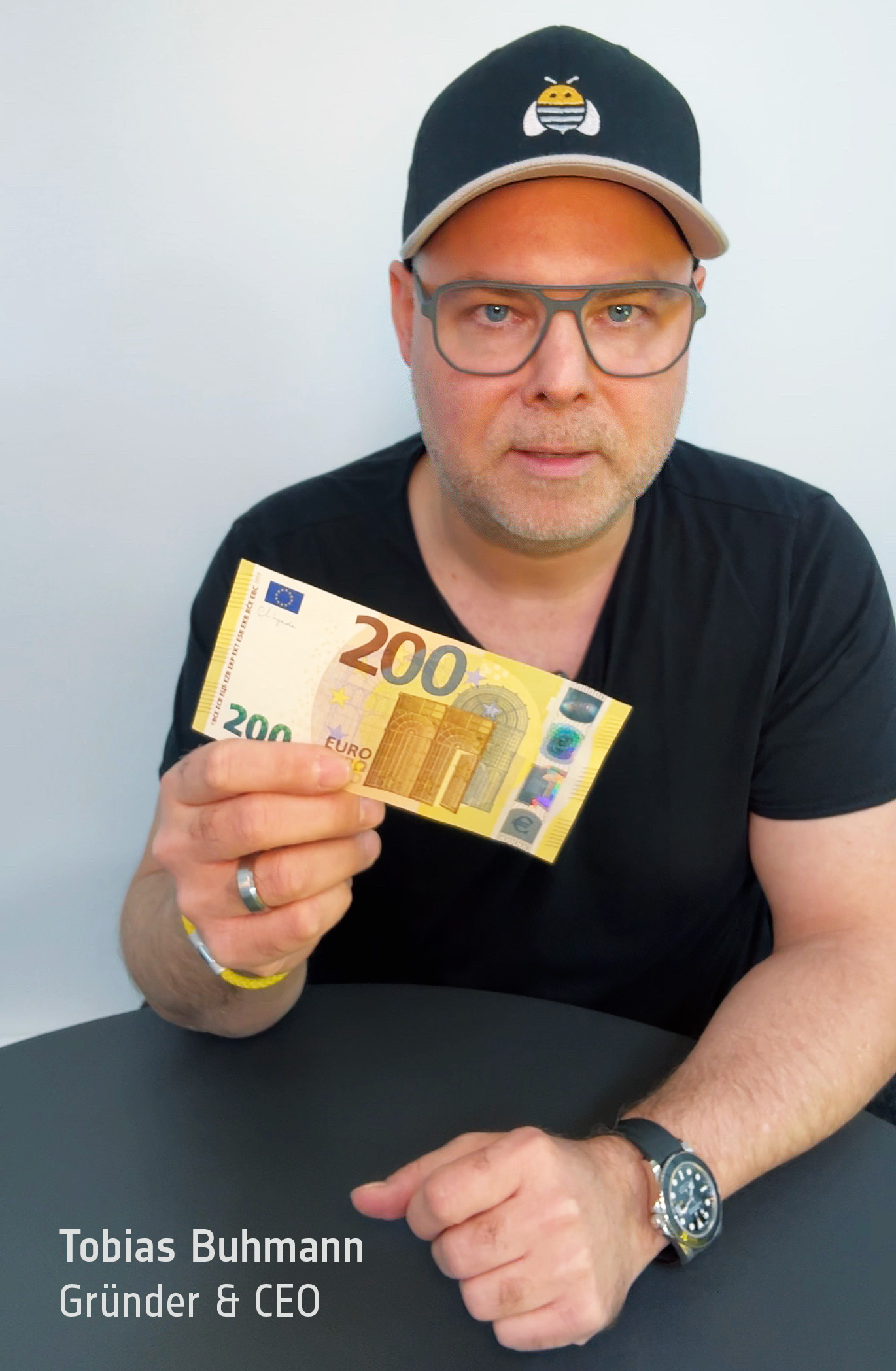 Tobias Buhmann Gruender von acquibee und Vertriebsexperte